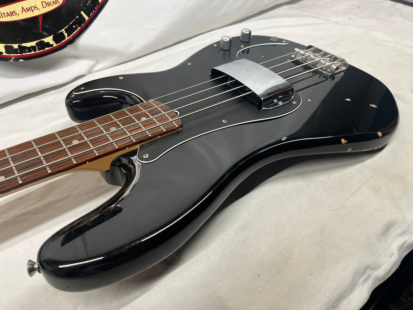 Squier Affinity Series 4-String Electric Precision Bass - Black