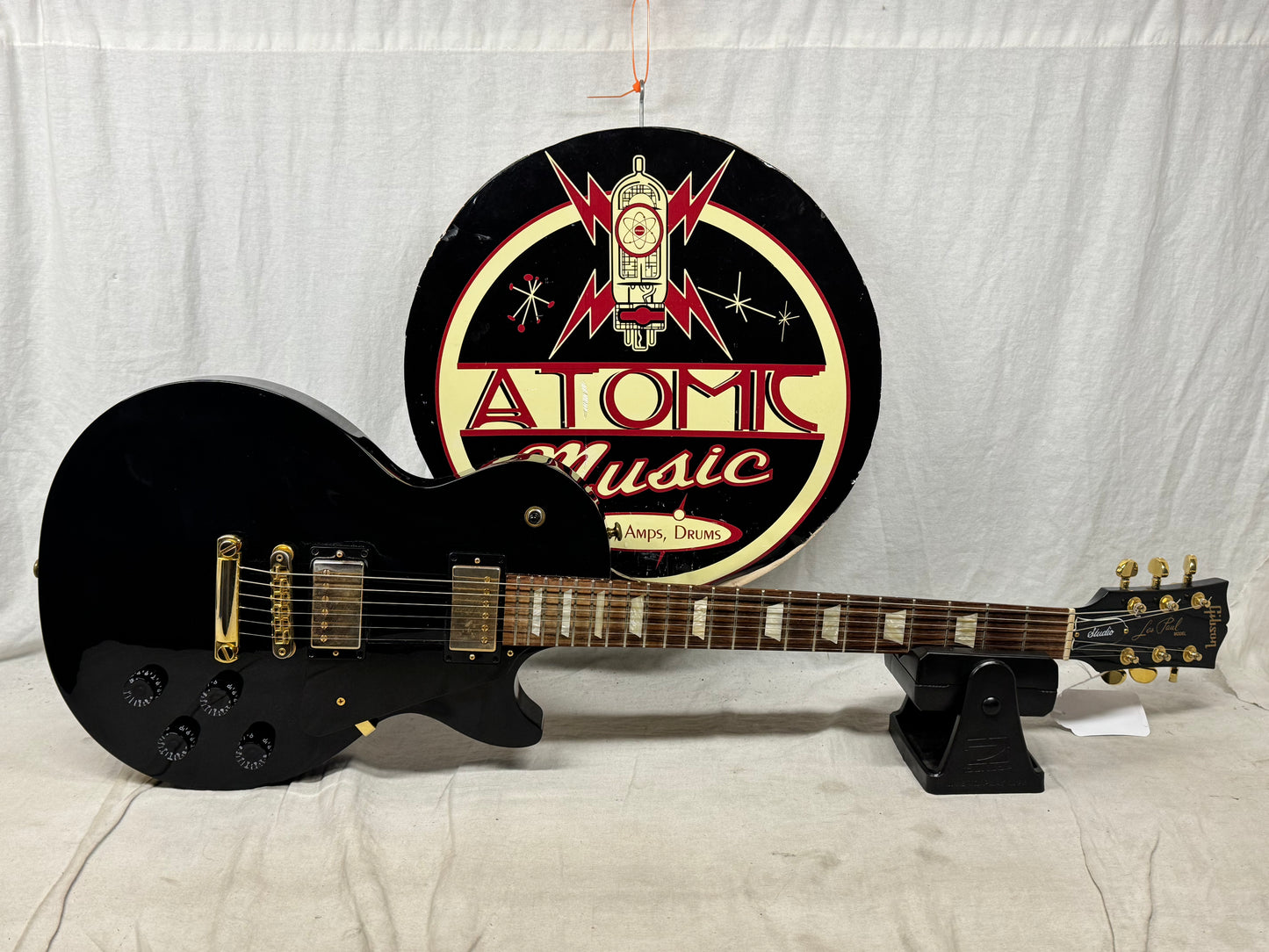 Gibson Les Paul Studio Guitar 2019 - Ebony / Black