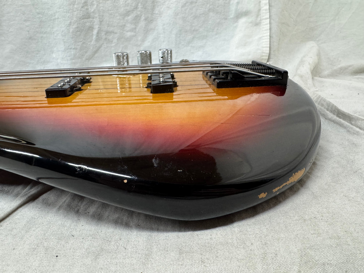 Fender Jaco Pastorius Jazz Bass Fretless 4-string J-Bass with Case 2005 - 3-Color Sunburst / Pau Ferro fingerboard