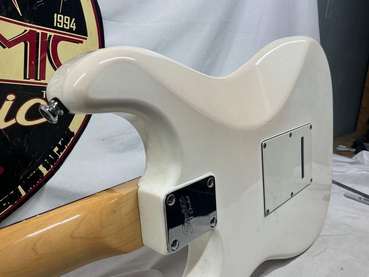 Squier Stratocaster - White