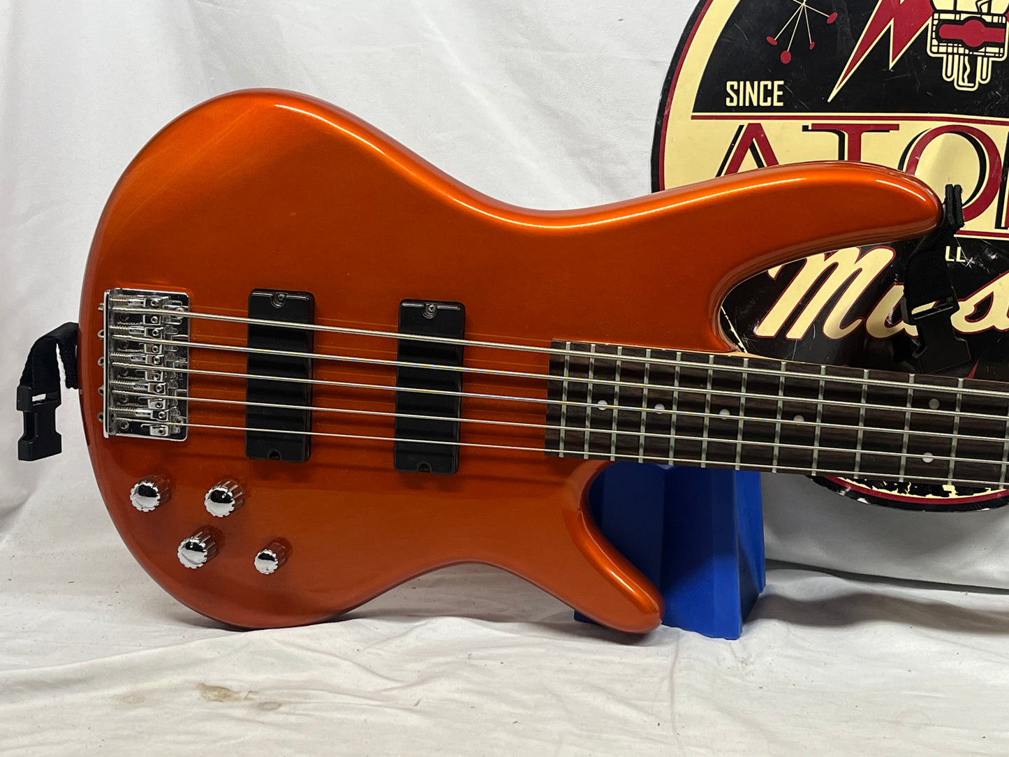 Ibanez Soundgear Gio GSR205 5-String Doublecut Electric Bass