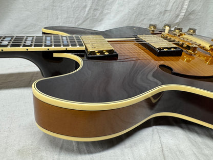 Yamaha SA2200 sa-2200 Semi-Hollowbody Guitar with Gator Case 2020