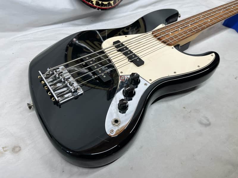 Fender Standard Jazz Bass V 5-String Electric Bass - Image 17