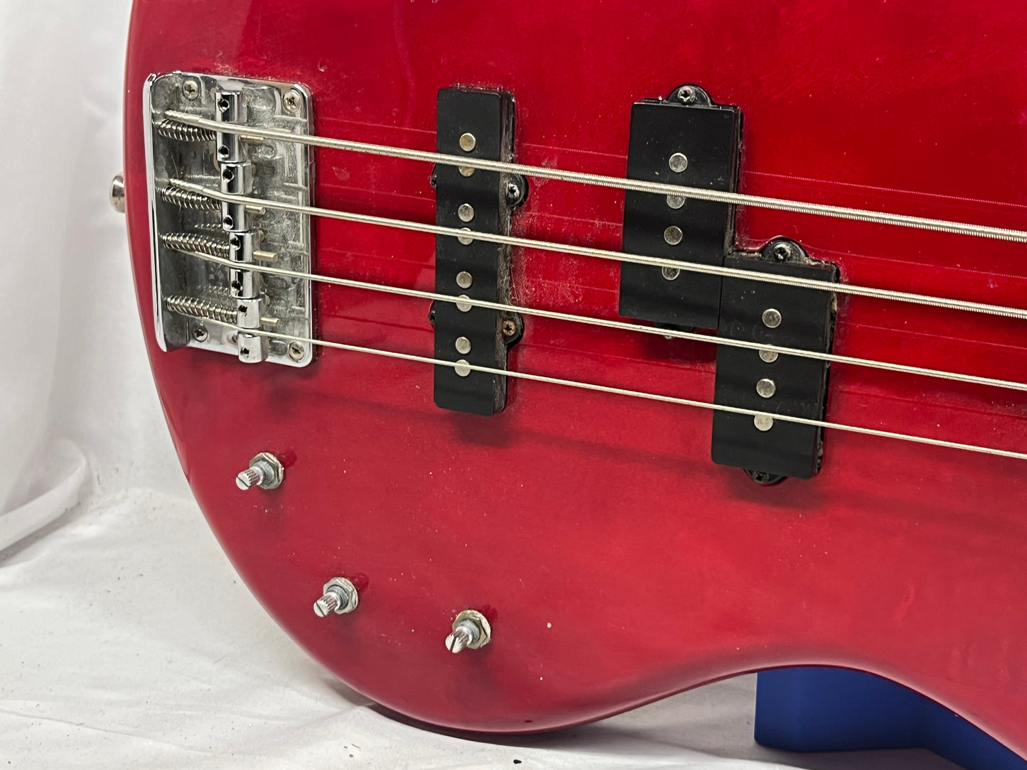 Ibanez Soundgear Gio GSR200 4-String Doublecut Electric Bass