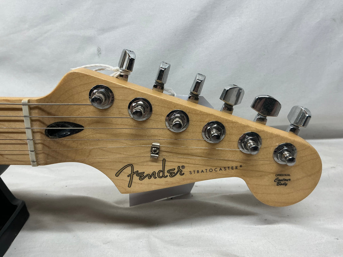 Fender Player Stratocaster 2022 - Butter Cream - Maple Fingerboard