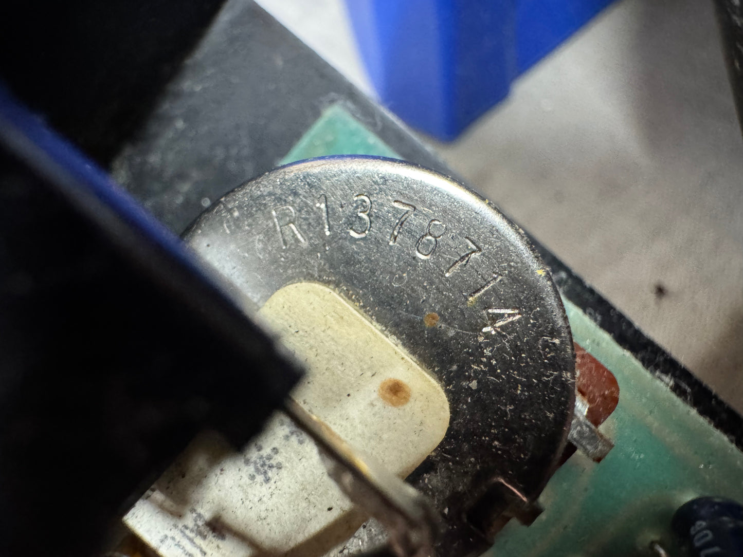 ProCo Rat v3-C version 3-C "No Brackets" Distortion Pedal with LM308 pot codes date to 1987 - *missing rubber feet