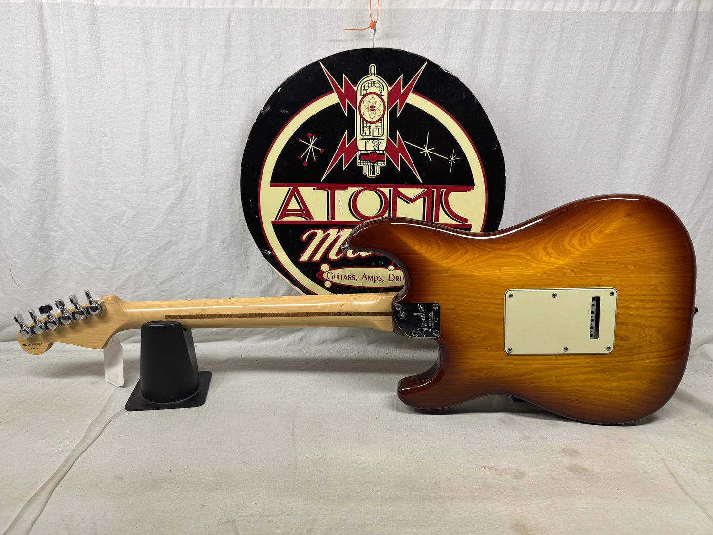 Fender American Deluxe Ash Stratocaster Guitar with Case 2005 - Tobacco Sunburst / Maple neck