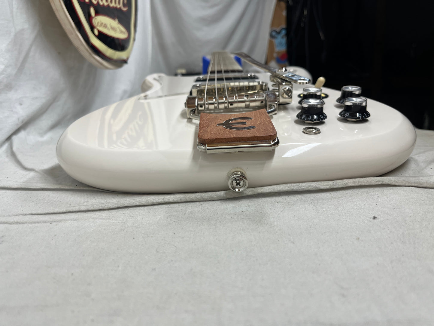 Epiphone Crestwood Custom Tremotone - Polaris White