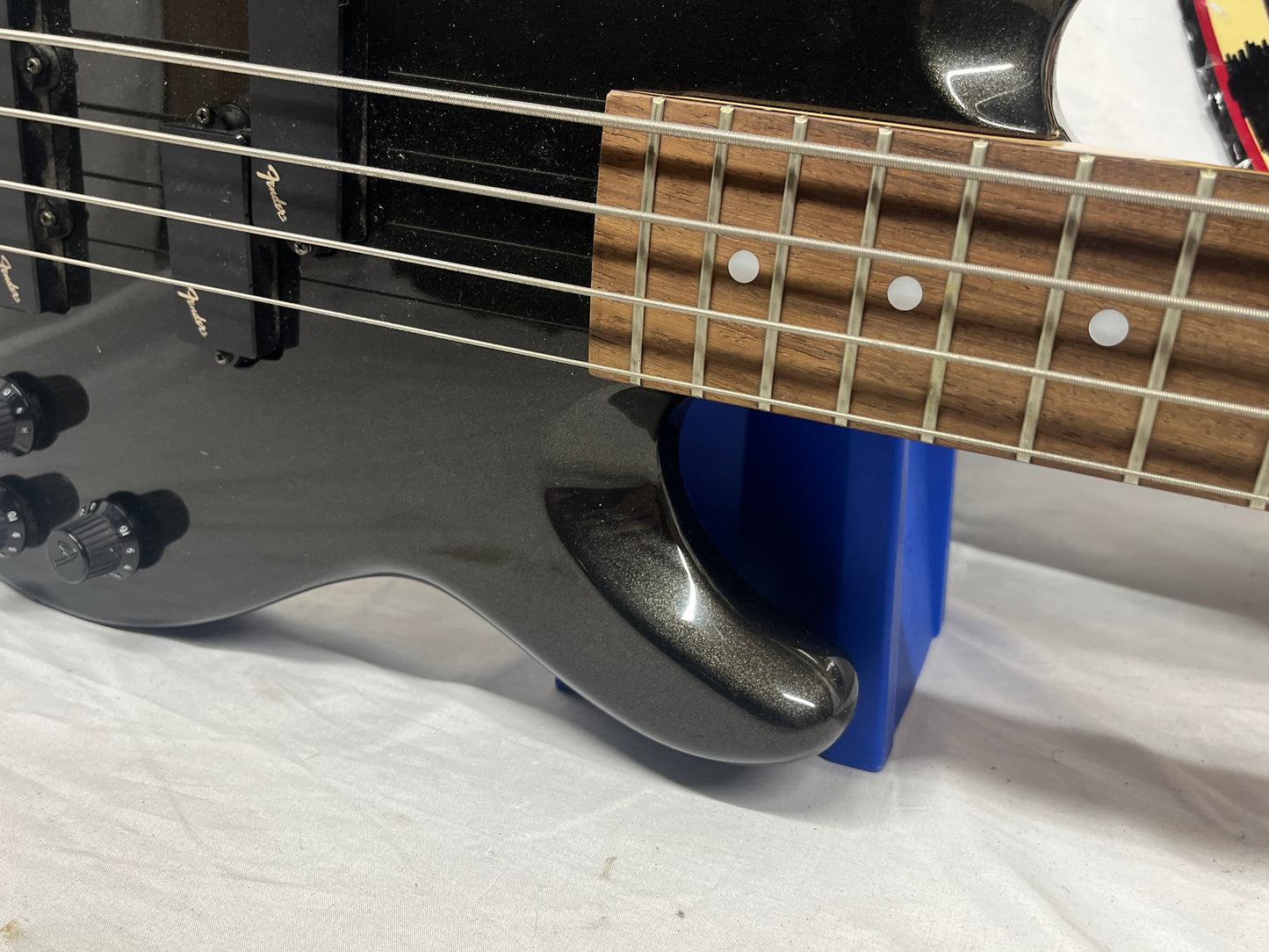 Fender Precision Bass P-Bass Lyte 4-String Electric Bass with Hard Case MIJ - Made in Japan