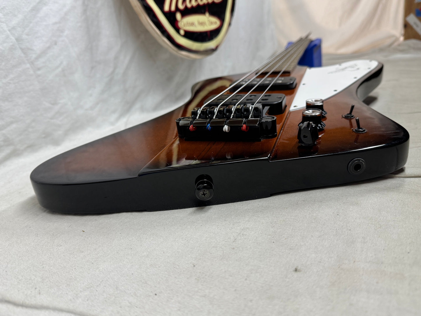 Gibson BAT1SUSB4 Thunderbird IV 4-string Bass with Case - modified electronics 2015 - Tobacco Burst