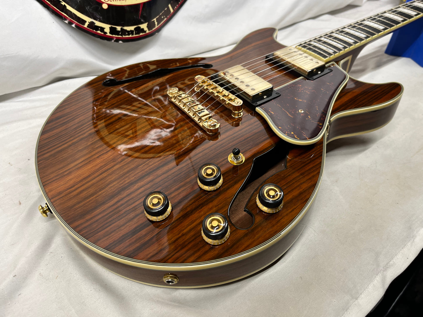 Ibanez AM93ME Artcore Expressionist Doublecut Semi-Hollow Body Electric Guitar with Case