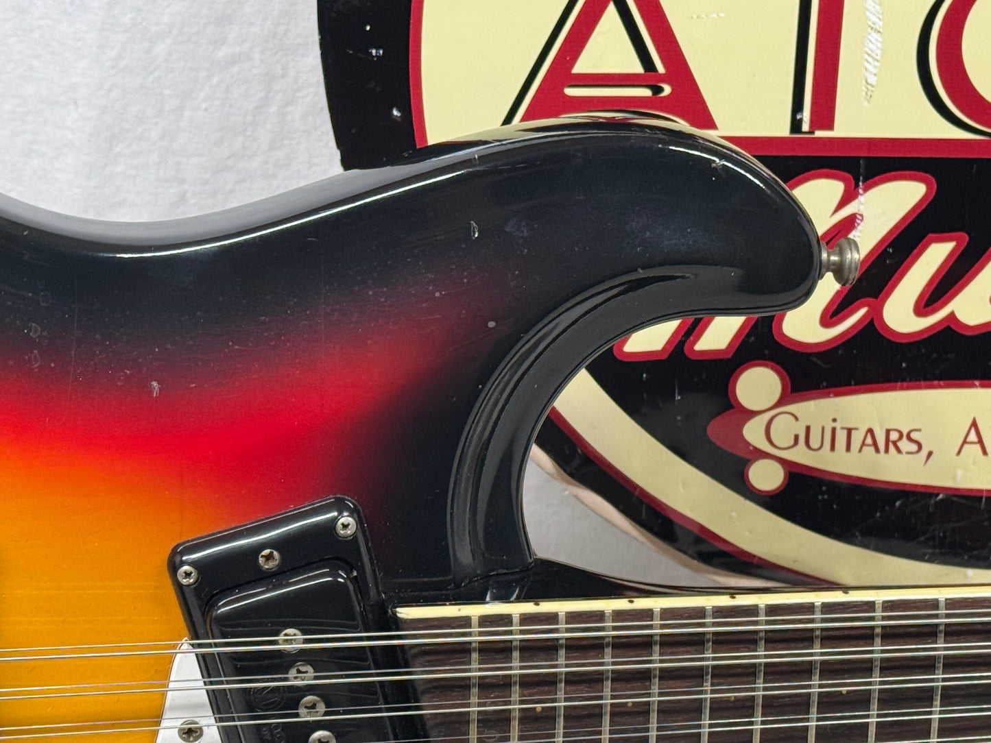 Mosrite The Ventures 12-string Guitar with Case 1966 - Sunburst