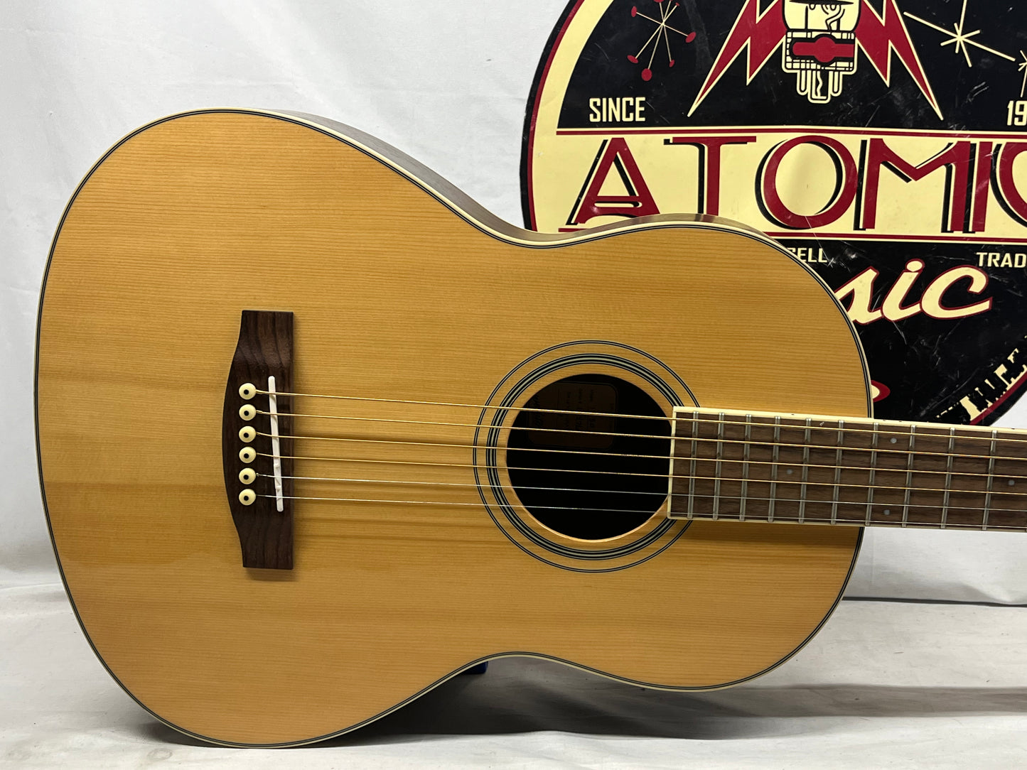 Wechter 1730 Acoustic Guitar