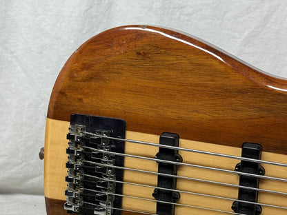 Carvin USA LB-76 lb76 Fretless 6-string Bass with Case