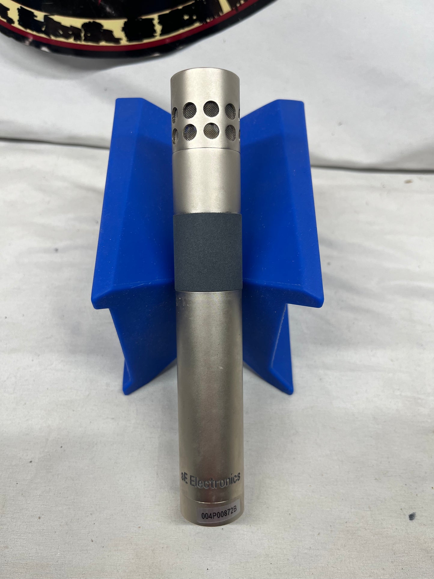 sE Electronics sE4 Small Diaphragm Cardioid Condenser Microphones - Stereo Pair with Case and Mounts