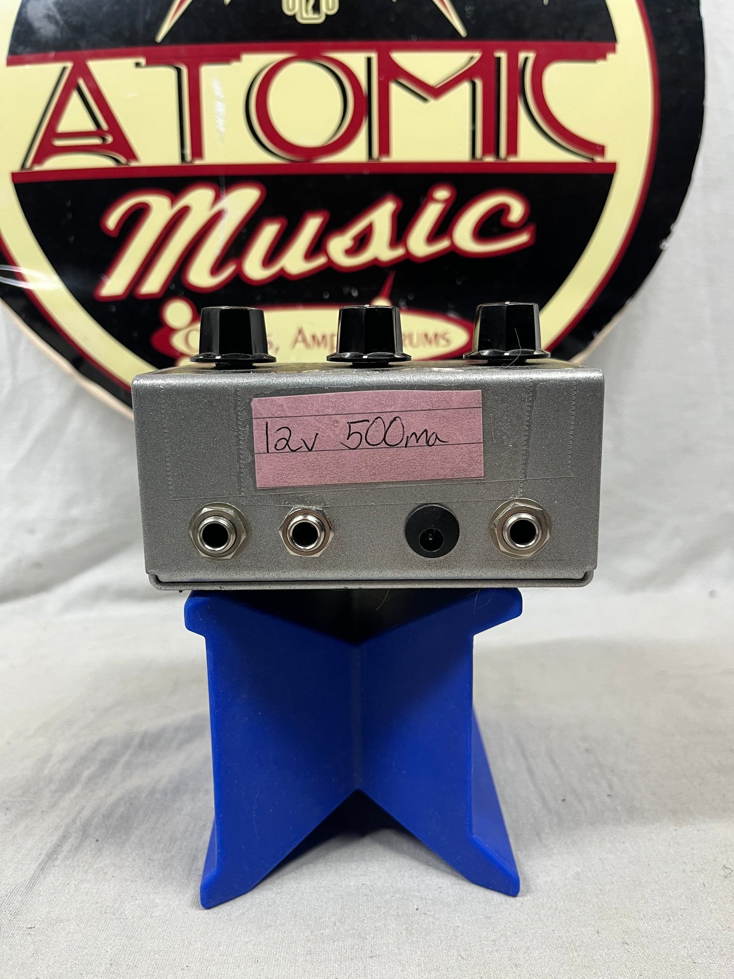 Black Cat Pedals Black Cat Vibe Vibrato Pedal with Power Supply