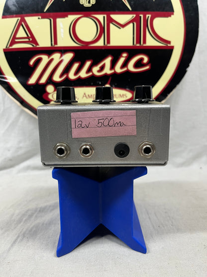 Black Cat Pedals Black Cat Vibe Vibrato Pedal with Power Supply