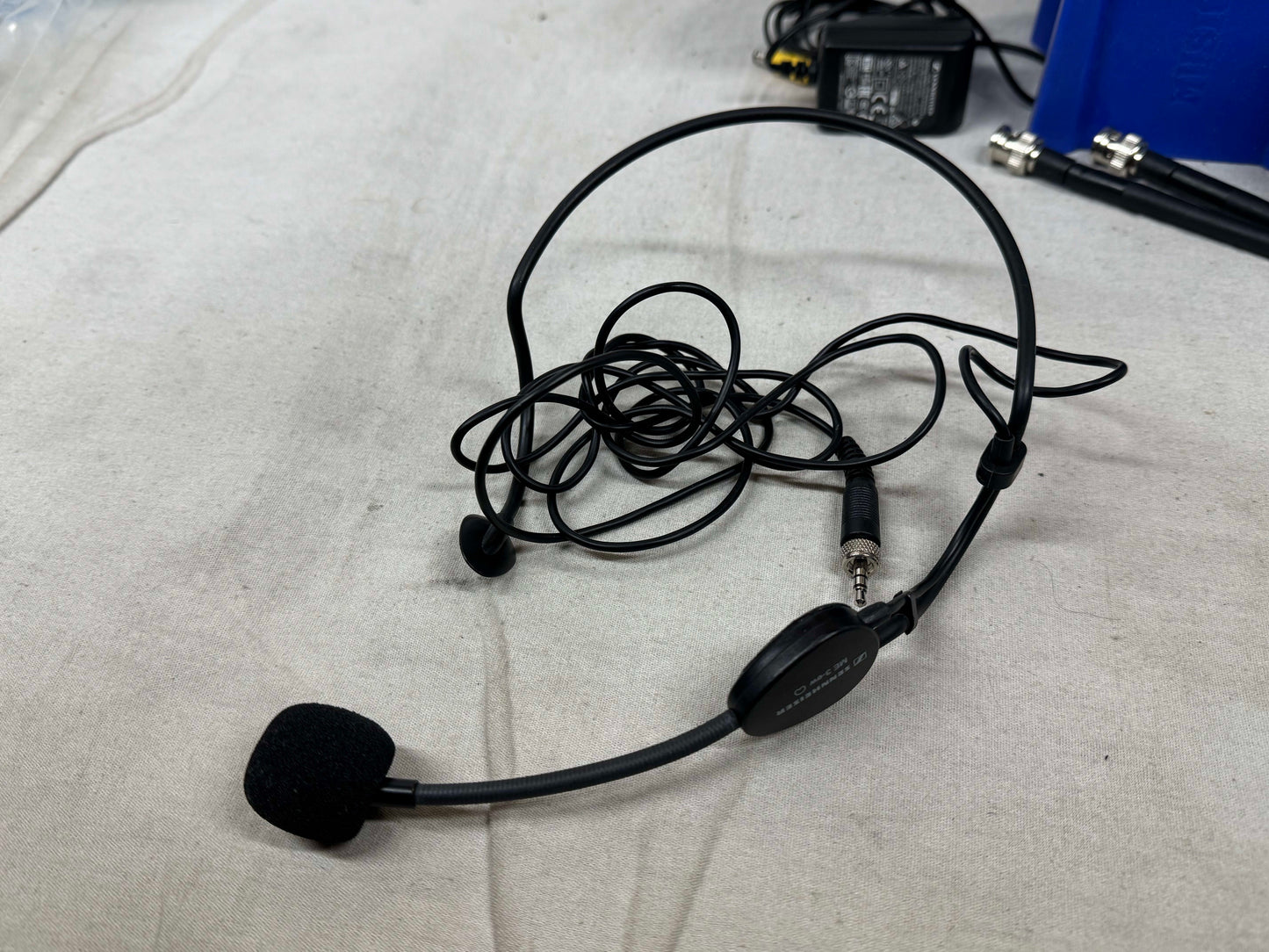 Sennheiser Evolution G4 Wireless 100 Series EM 100 em100 G4 True Diversity Receiver with Wireless Transmitter - A1 Band with ME-3ew Headset Microphone + SK 100 sk100 G3 Bodypack Transmitter