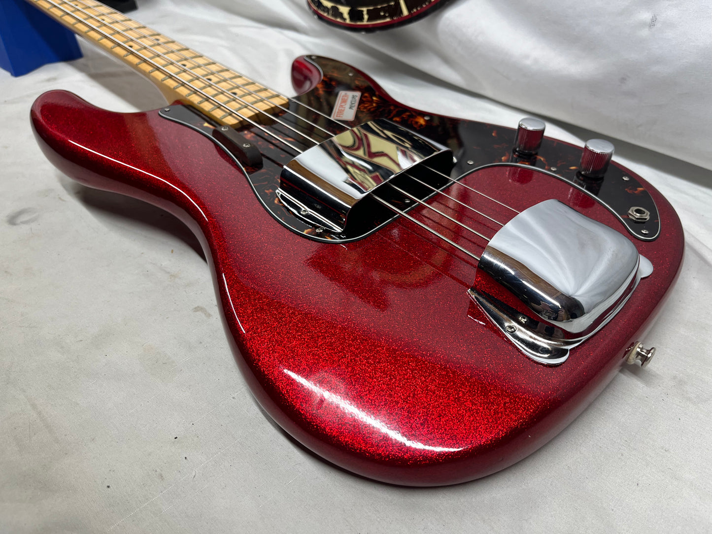 Memphis Doublecut 4-String P-Style Electric Bass
