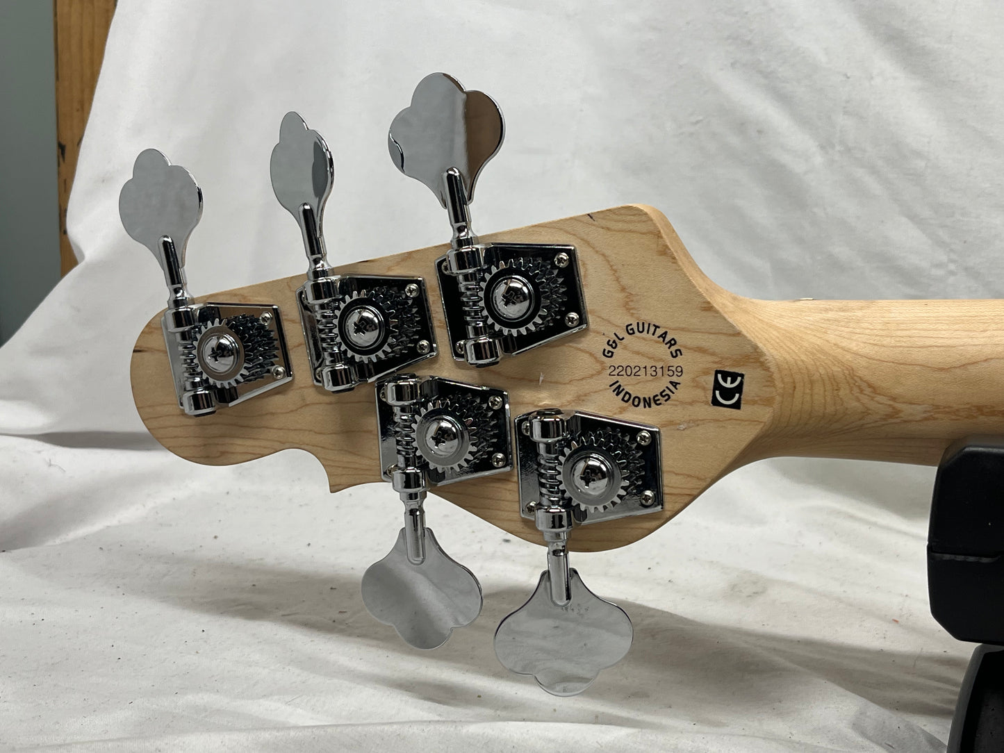 G&L Tribute Series L-2500 5-String Electric Bass
