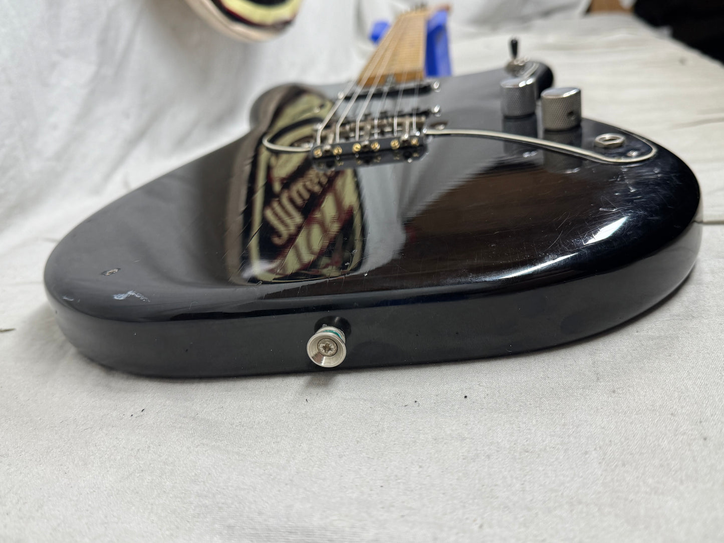 Fender MusicMaster music master Guitar 1961 - Black (likely re-fin'd) / Maple neck
