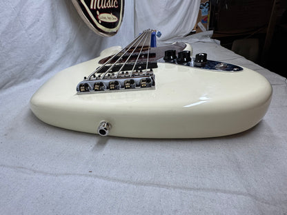 Fender American Professional Jazz Bass V 5-string J-Bass 2017