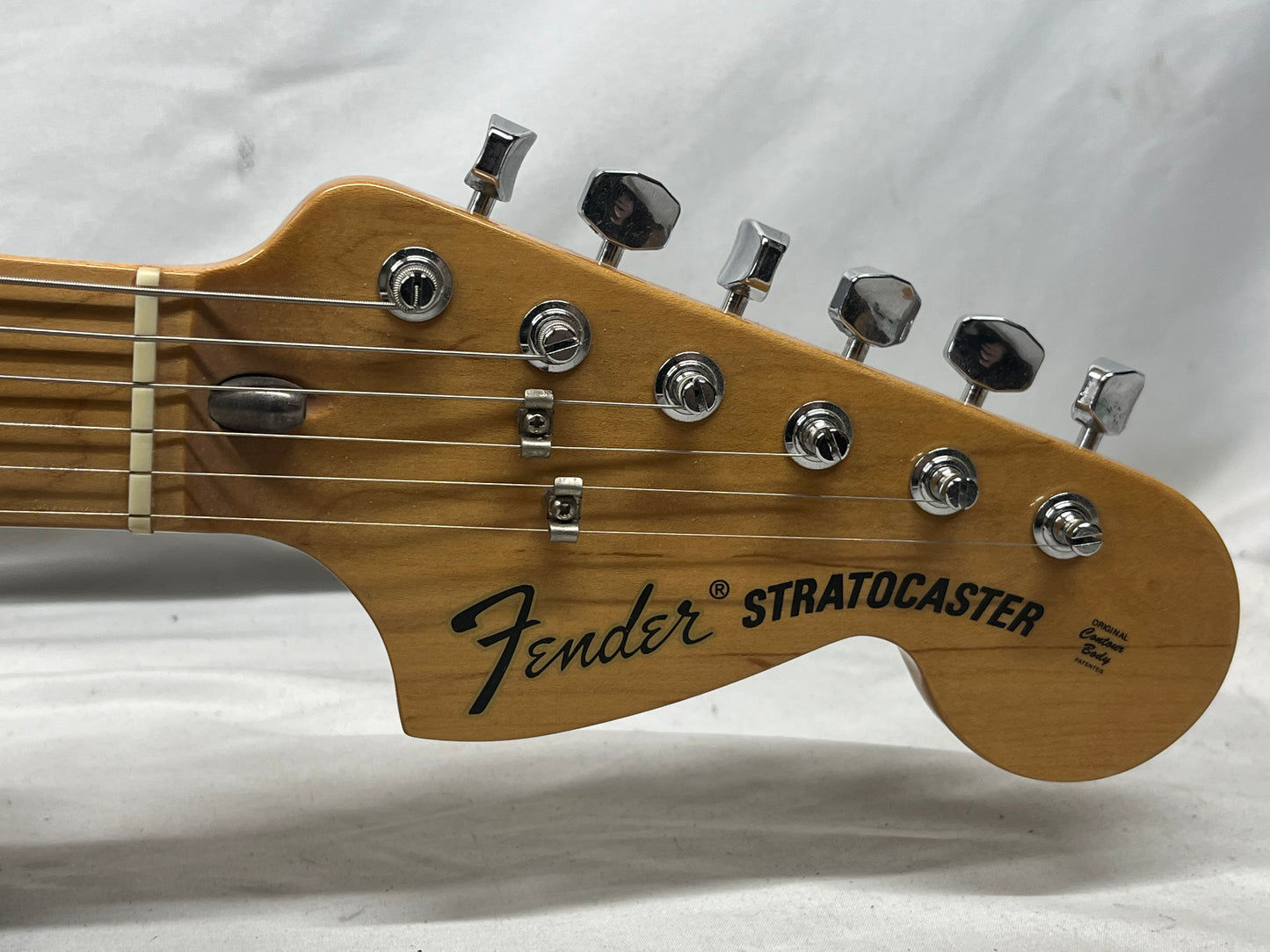 Fender Classic Series '70s Stratocaster strat Electric Guitar MIM - Made in Mexico - Olympic White