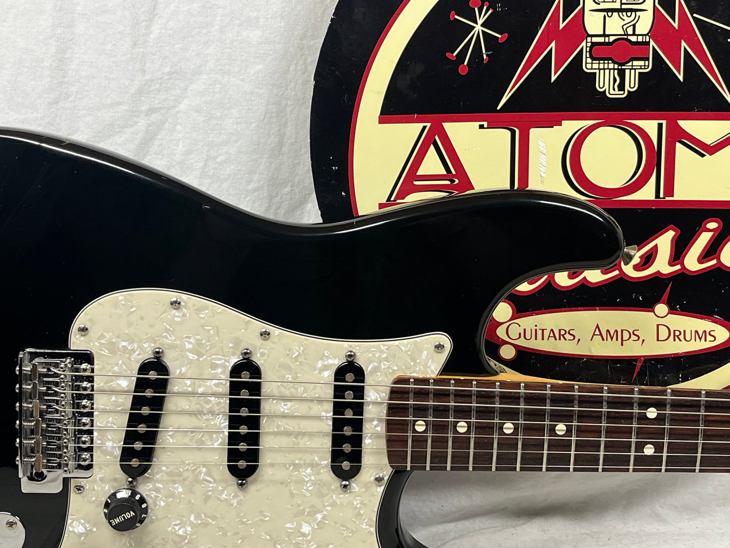 Fender Standard Stratocaster Strat MIM - Made in Mexico Electric Guitar