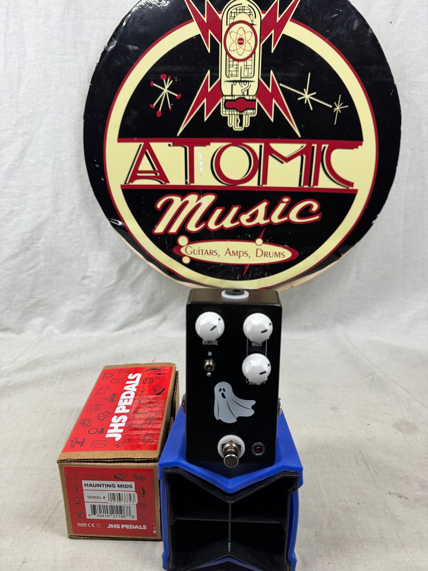 JHS Pedals Haunting Mids EQ equalizer Mid-Boost Pedal with Box