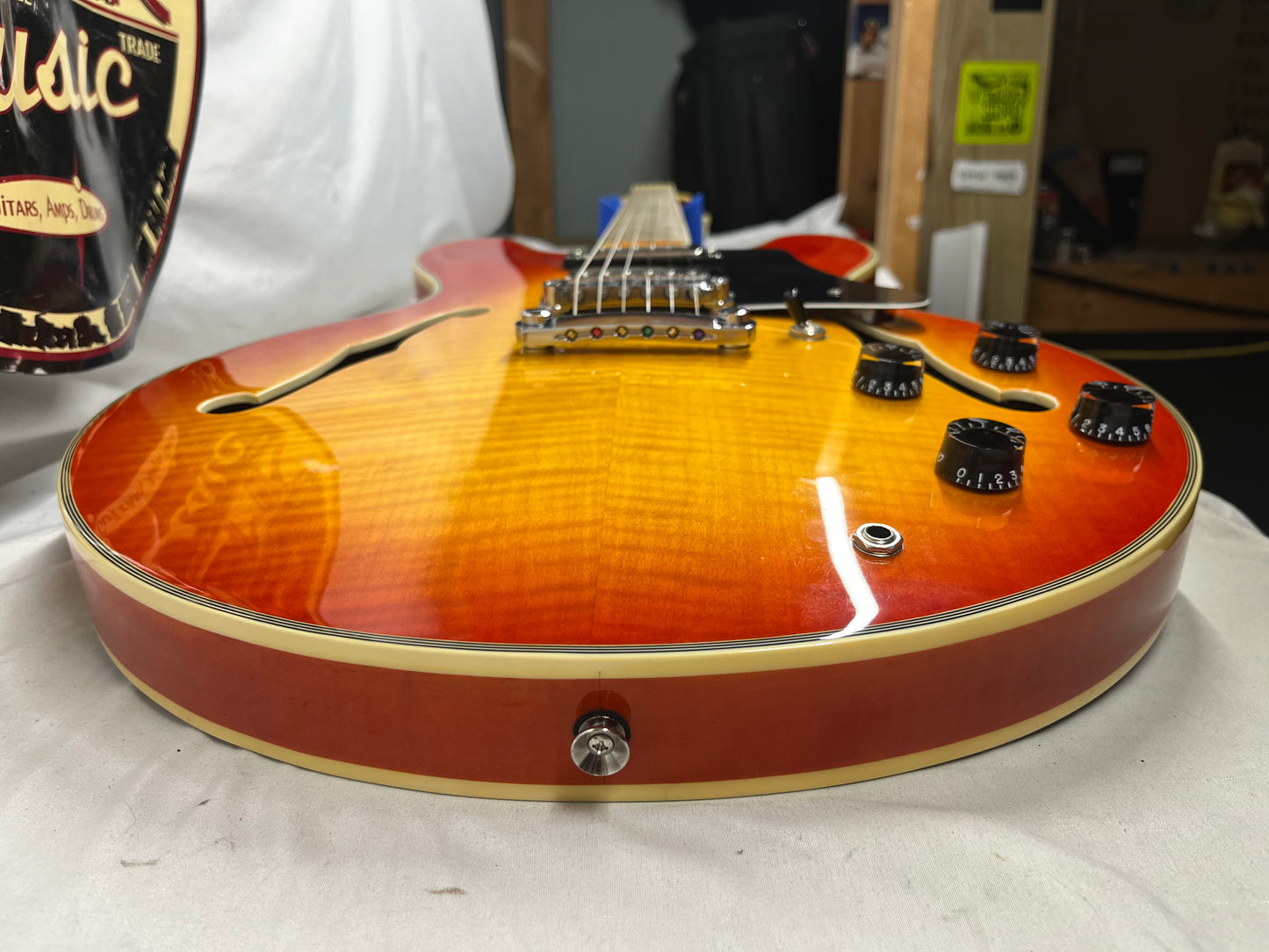 Michael Dolsey Designs Double Cutaway Semi-Hollow Body Electric Guitar
