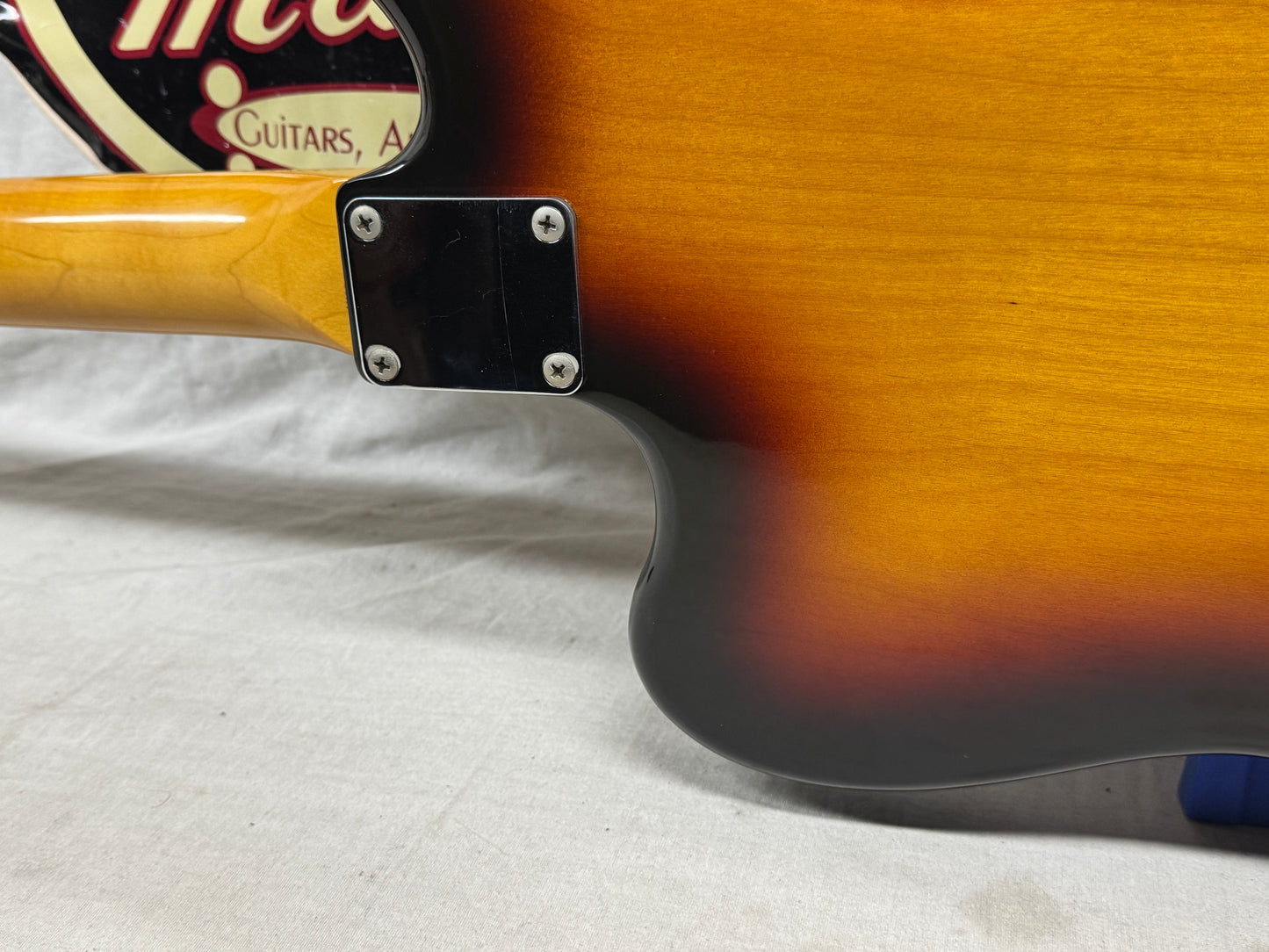Fender Bass VI 6-string Bass with Case - MIJ Made In Japan 1996 - 3-Color Sunburst / Rosewood fingerboard