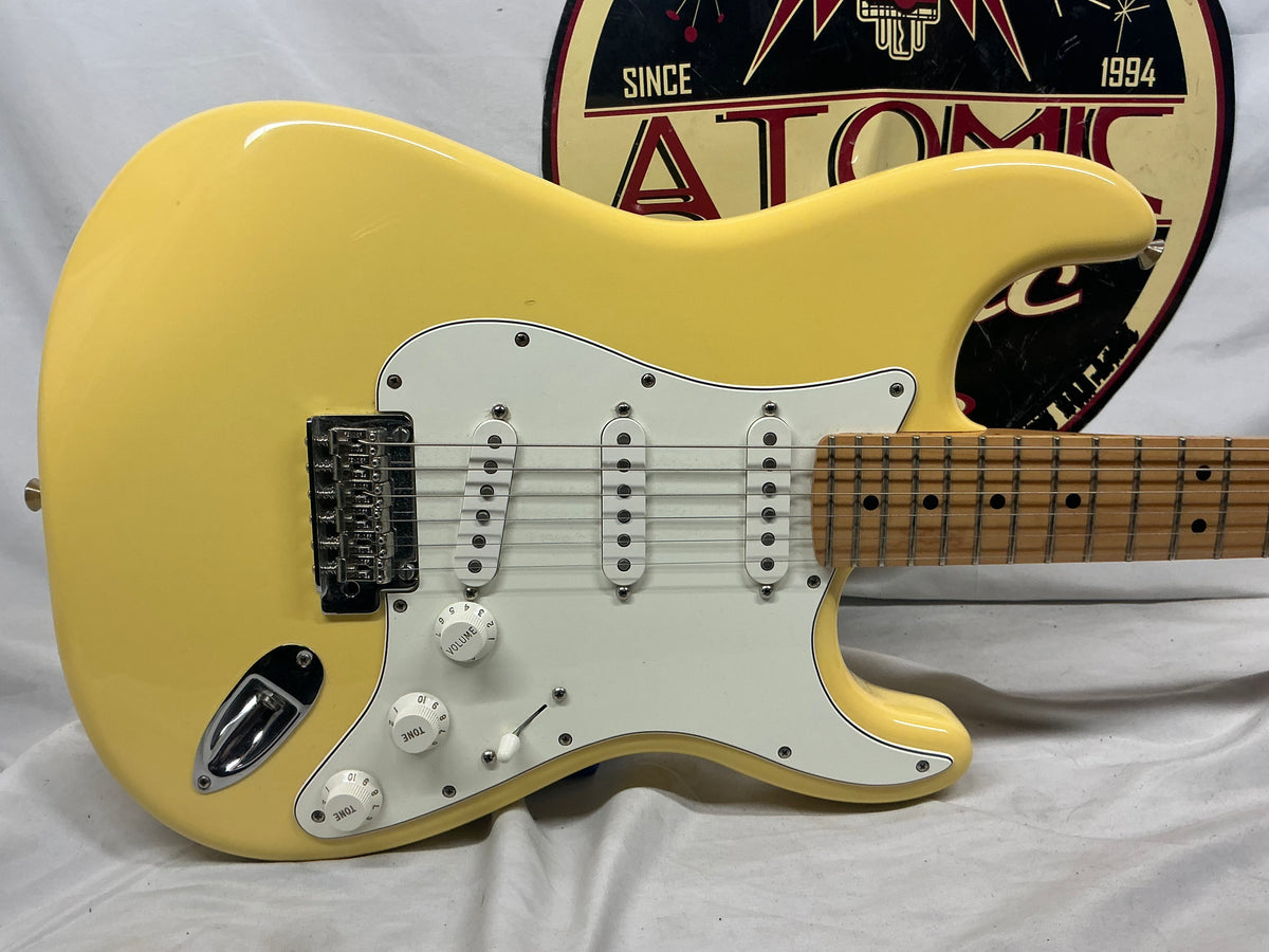 Fender Player Stratocaster Guitar 2019 - Buttercream / Maple neck