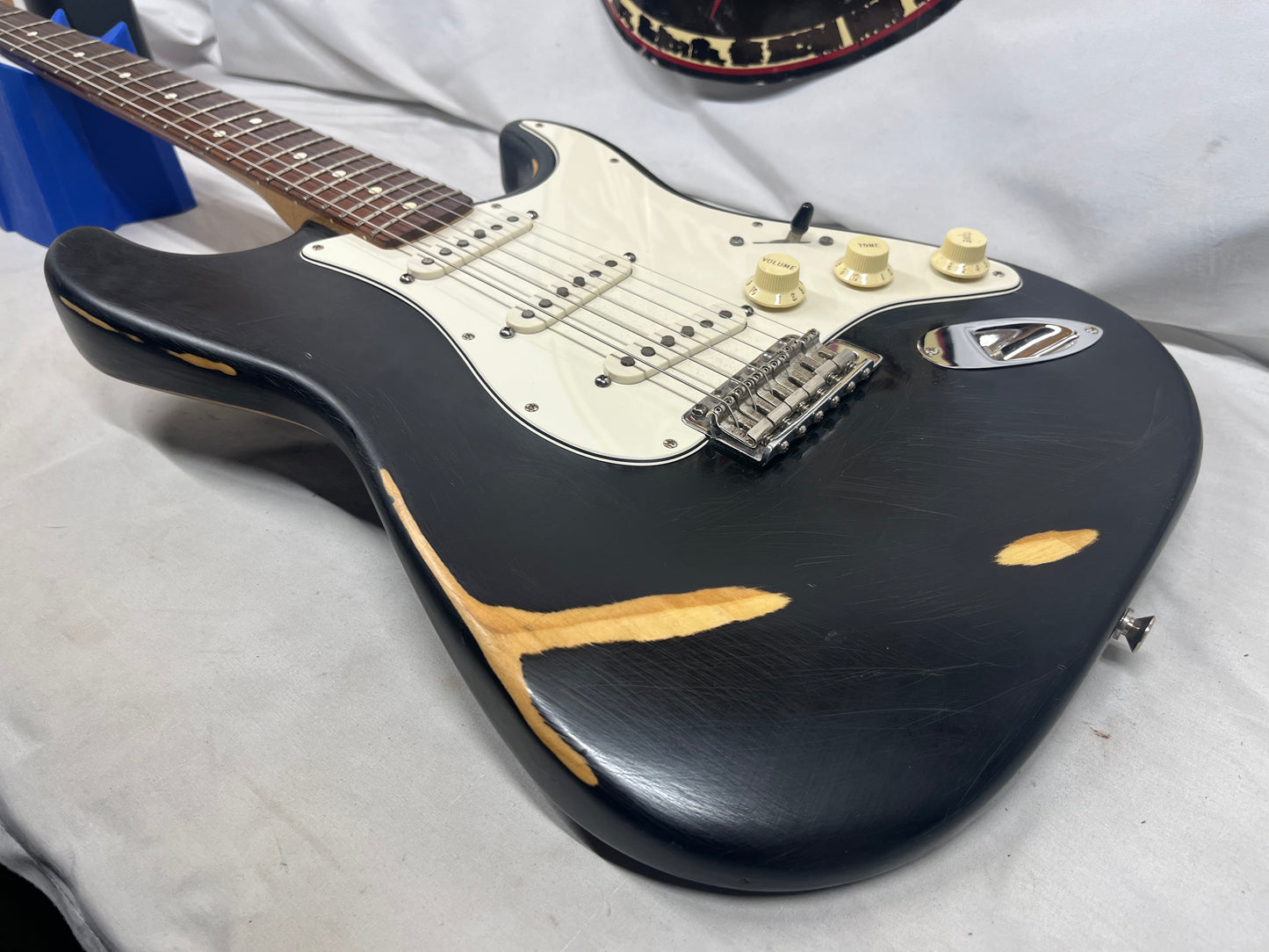 Fender Stratocaster Strat Electric Guitar MIM - Made in Mexico - Home-Distressed