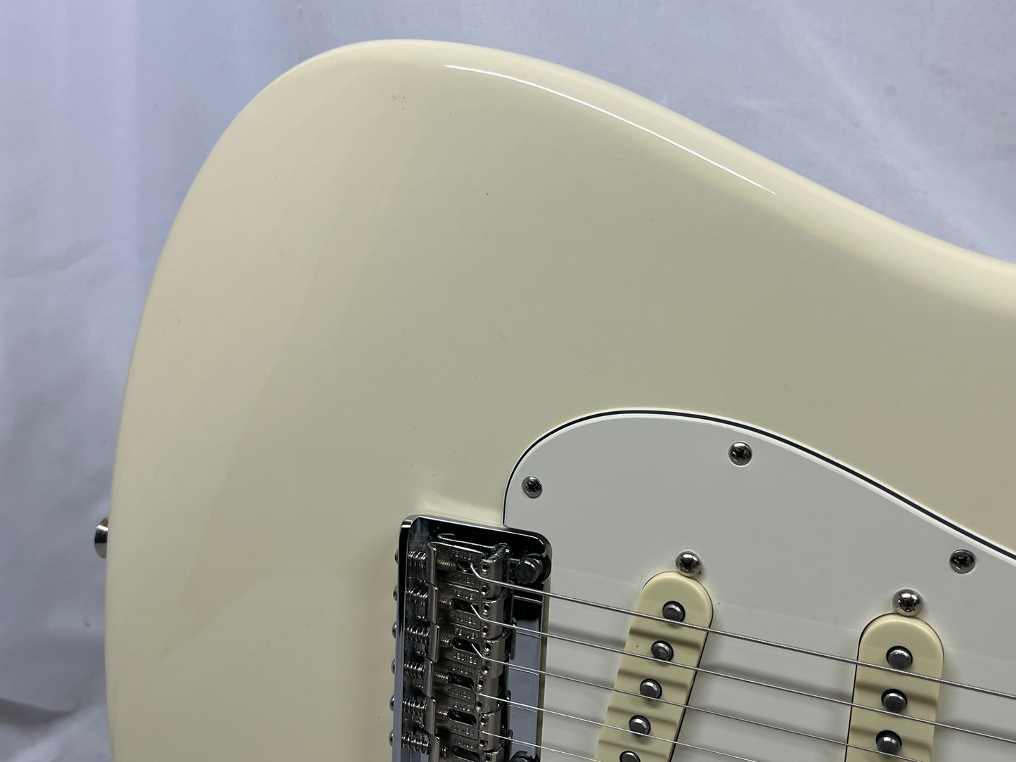 Fender American Professional Stratocaster Strat Electric Guitar with Case - Olympic White