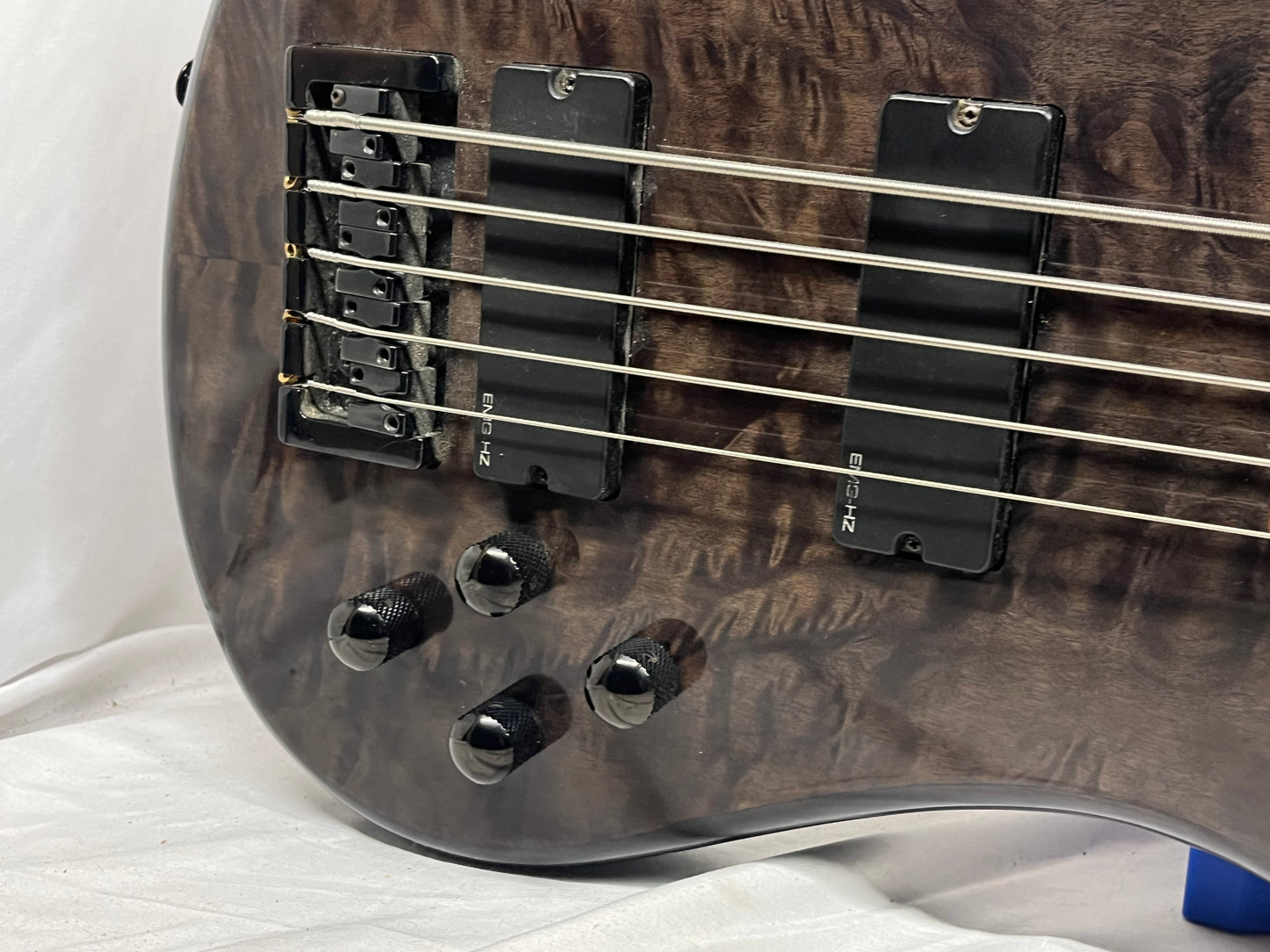 Spector Q5 Doublecut HH 5-String Electric Bass