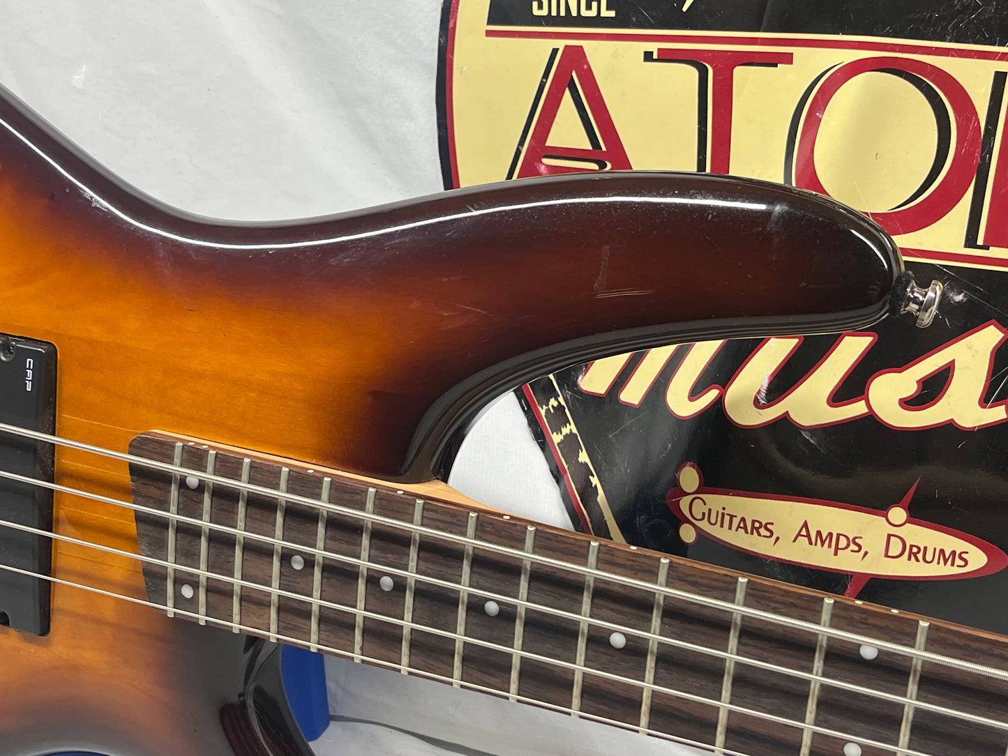 Ibanez Soundgear SR370 4-String Electric Bass