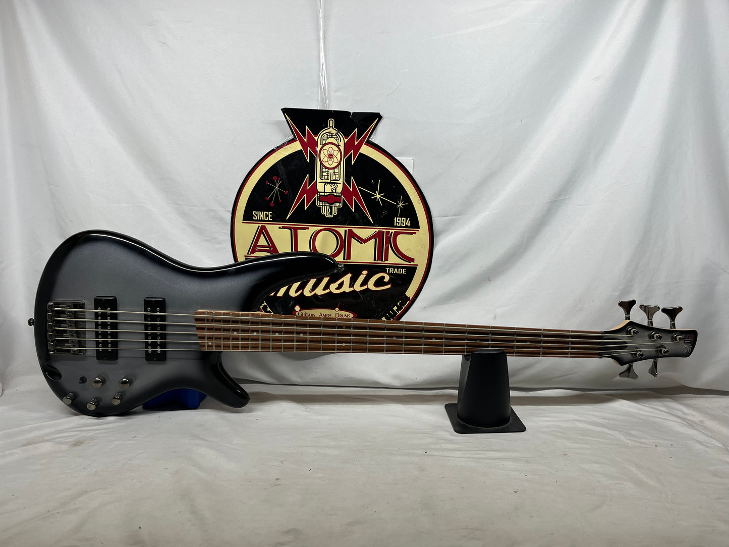 Ibanez Soundgear SR305E 5-String Electric Bass