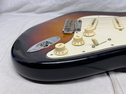 Fender Limited Edition American Standard Stratocaster Guitar with Rosewood Neck + Case 2016 - 3-Color Sunburst / Rosewood fingerboard