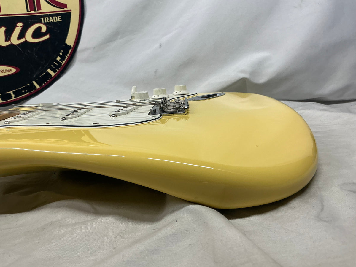 Fender Player Stratocaster Guitar 2019 - Buttercream / Maple neck