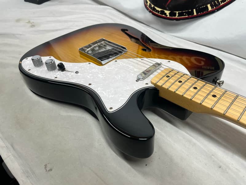 Fender '69 Telecaster Tele Thinline Semi-Hollow Body Electric Guitar - Image 16