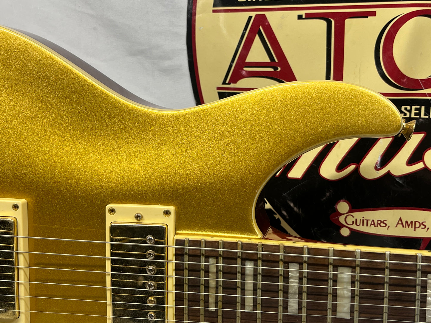 Peavey HP Signature Series Goldtop Electric Guitar