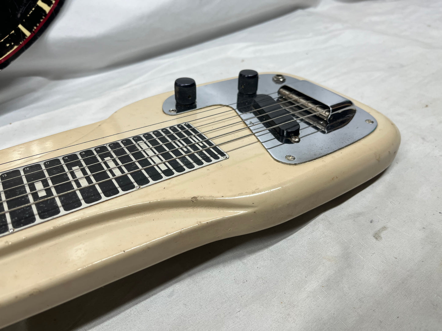 Fender  Vintage Champion Electric Lap Steel Guitar with Hard Case
