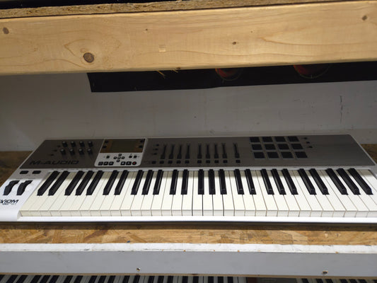 M-Audio Axiom AIR 61 Key USB MIDI Keyboard Controller 2010s - Local Pickup Only