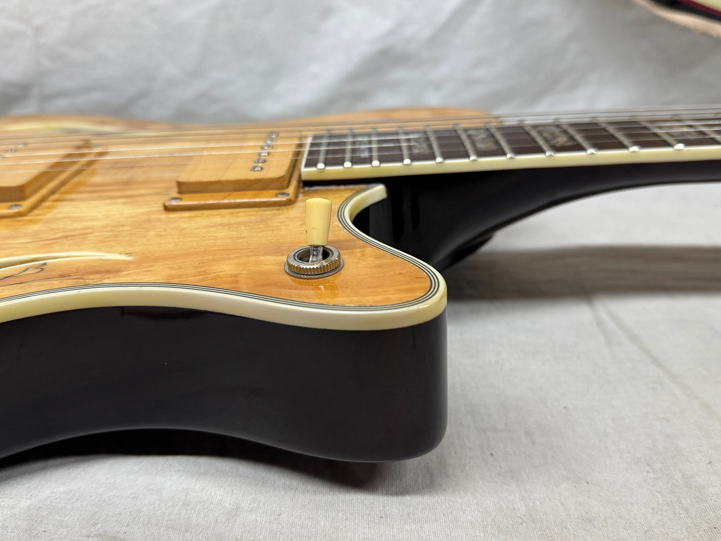 Michael Kelly Hybrid Special Acoustic-Electric Semi-Hollowbody Guitar with Case