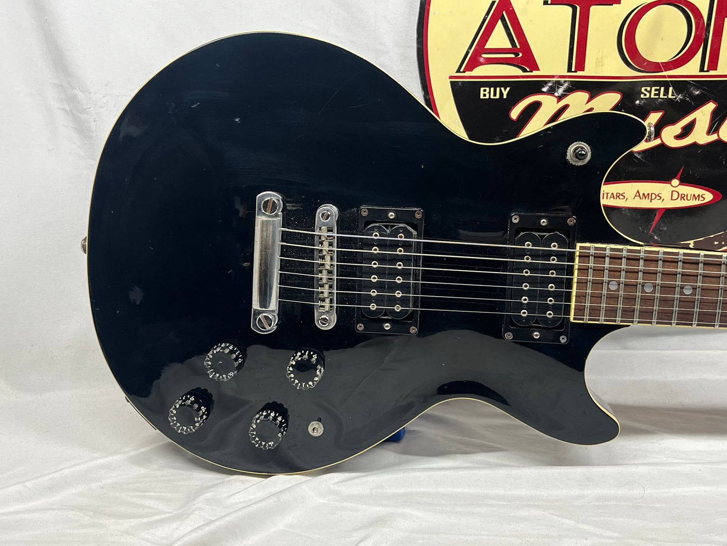 Vantage Entertainar VE-550 Electric Guitar