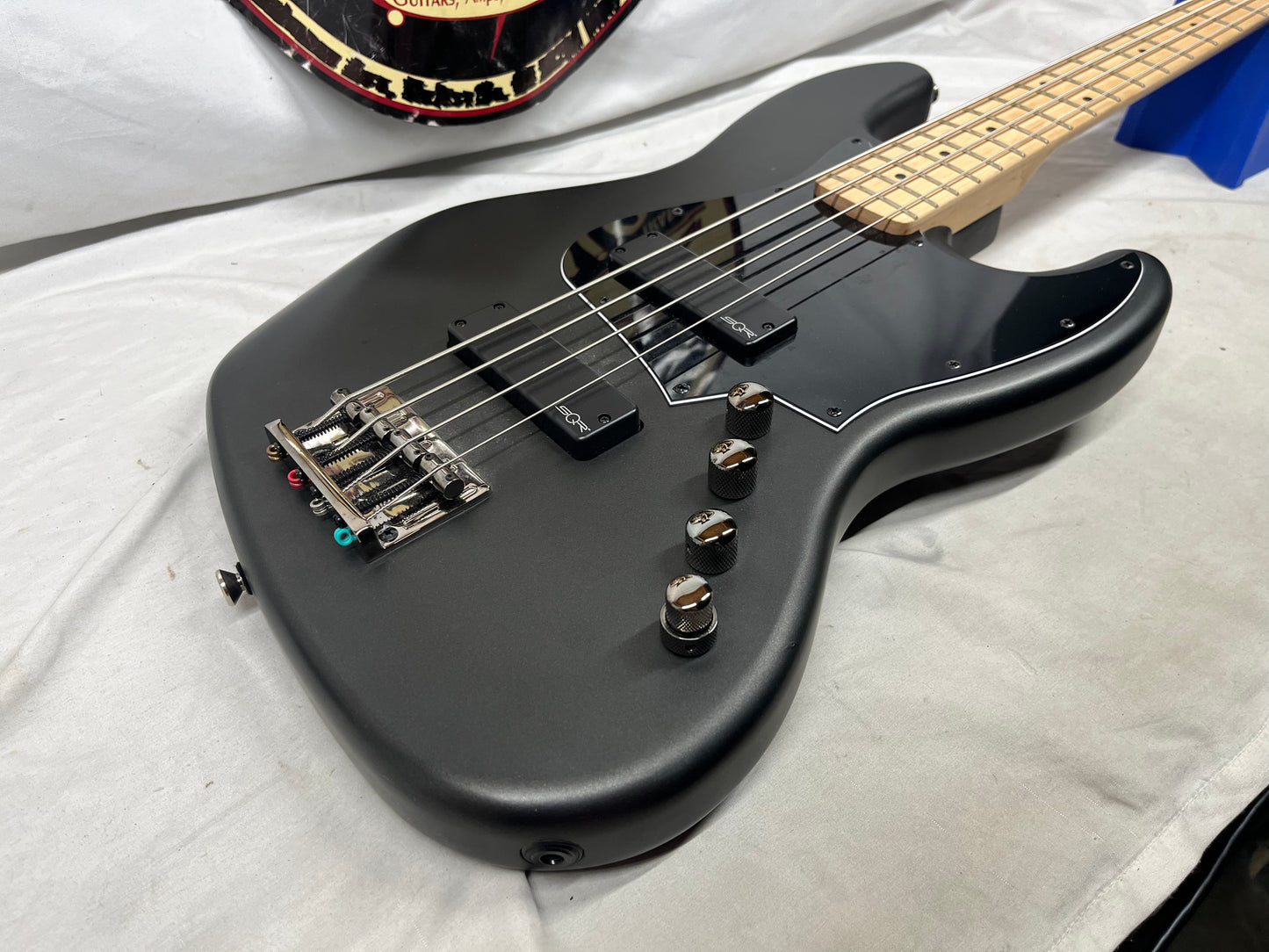 Squier Special Run Contemporary Active 4-String Electric Jazz Bass  2021