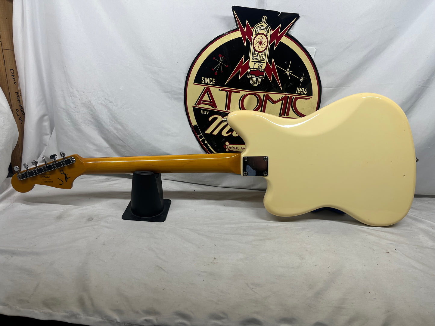 Squier J Mascis Jazzmaster Electric Guitar - Vintage White