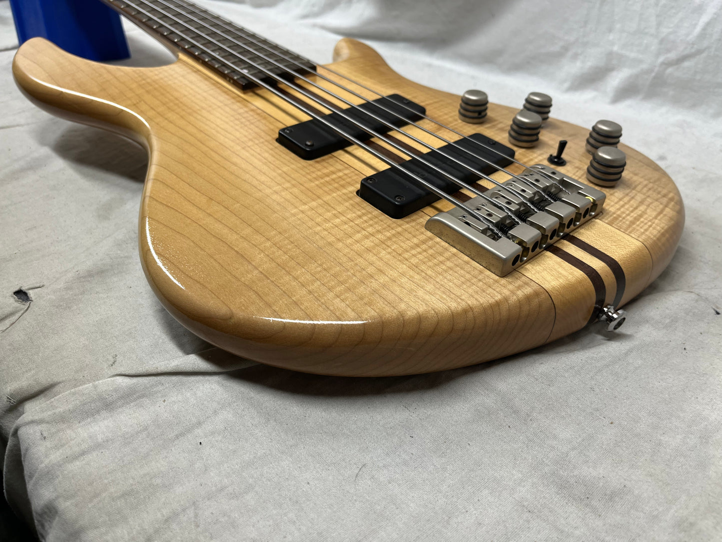 Cort A5 5-String Electric Bass MIK - Made in Korea