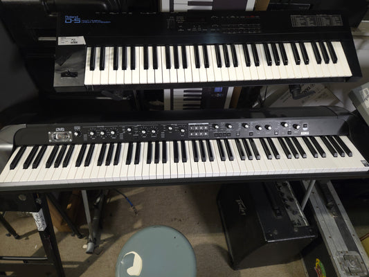 Korg SV2-88 Stage Vintage Digital Piano 2018 - Present - Black with White / Black Keys - Local Pickup Only