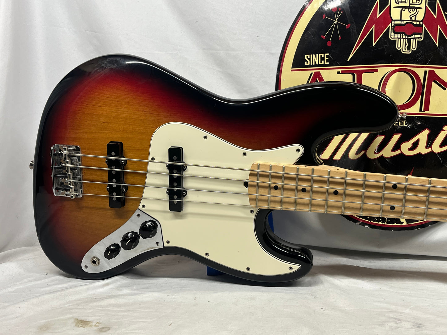 Fender American 4-String Electric Jazz Bass 2007 - 3-Color Sunburst